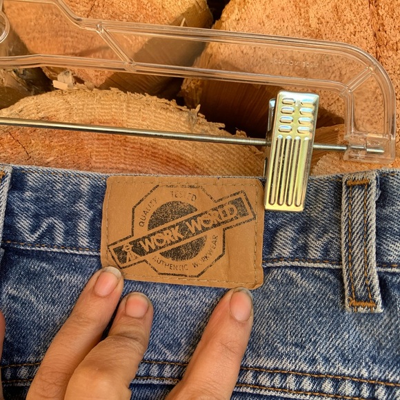 Vintage Men’s 30/32 Classic Blue Light Wash Denim Jeans Work World Thick Quality - Picture 5 of 7